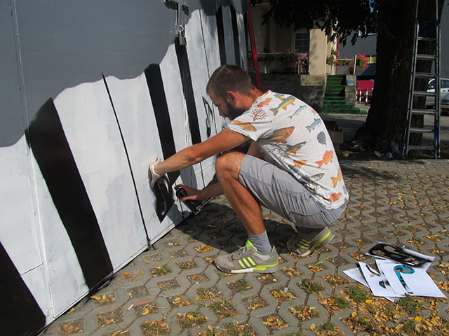 Arkadiusz Andrejkow w czasie pracy.  Fot. Jaromir Kwiatkowski